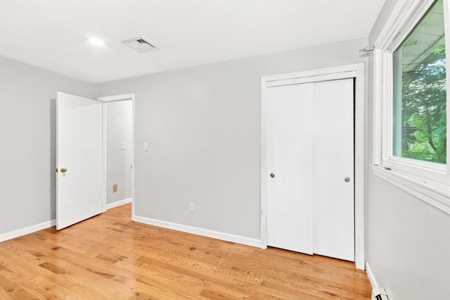 97 Rockingham Road, Londonderry, NH 03053