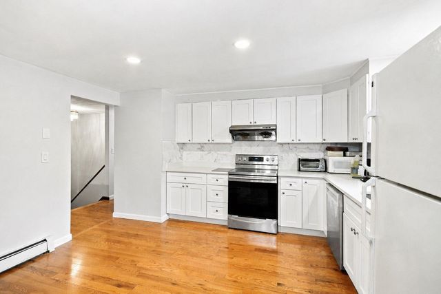 97 Rockingham Road, Londonderry, NH 03053