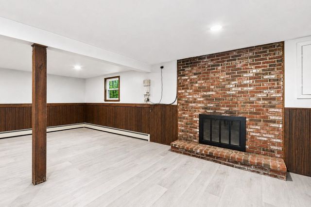 97 Rockingham Road, Londonderry, NH 03053