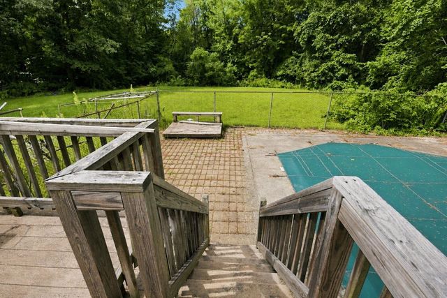97 Rockingham Road, Londonderry, NH 03053