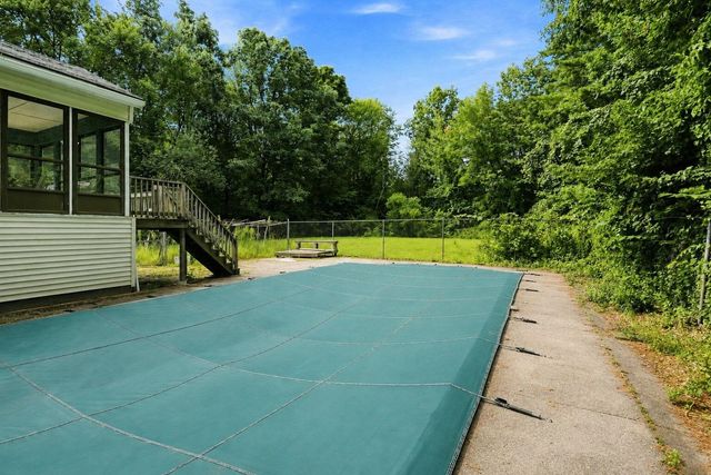 97 Rockingham Road, Londonderry, NH 03053