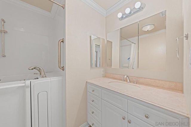 1044 La Ventana, San Marcos, CA 92078