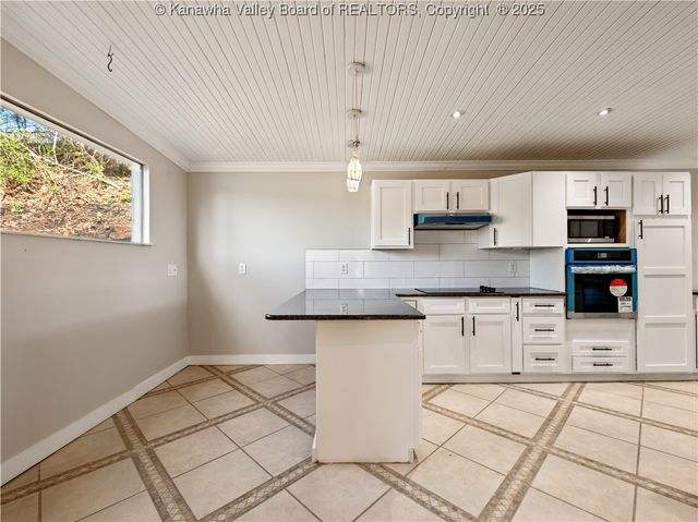 1501 Knob Road, Charleston, WV 25314