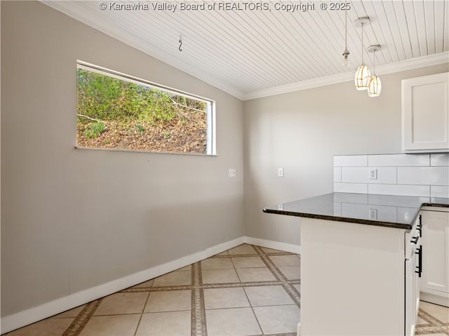 1501 Knob Road, Charleston, WV 25314