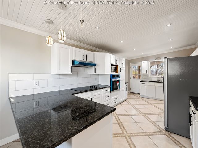 1501 Knob Road, Charleston, WV 25314