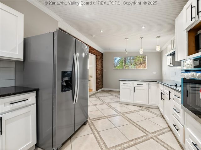 1501 Knob Road, Charleston, WV 25314