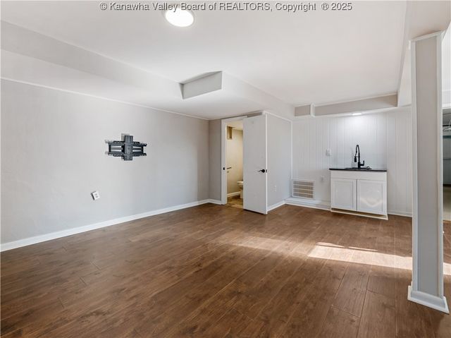 1501 Knob Road, Charleston, WV 25314