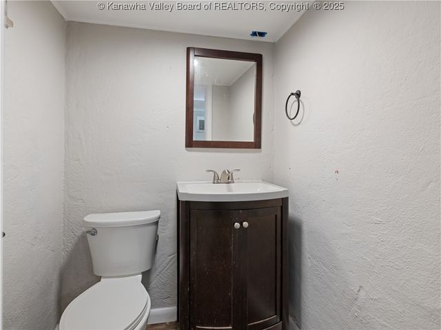 1501 Knob Road, Charleston, WV 25314