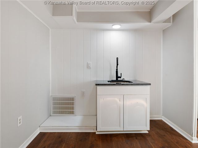 1501 Knob Road, Charleston, WV 25314