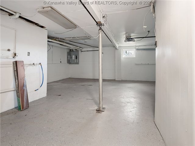 1501 Knob Road, Charleston, WV 25314