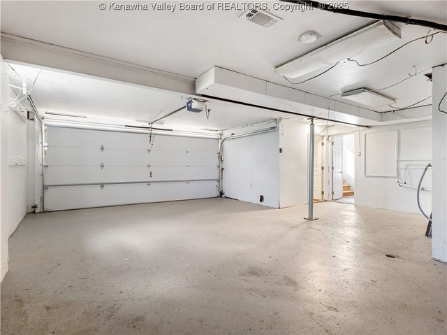 1501 Knob Road, Charleston, WV 25314