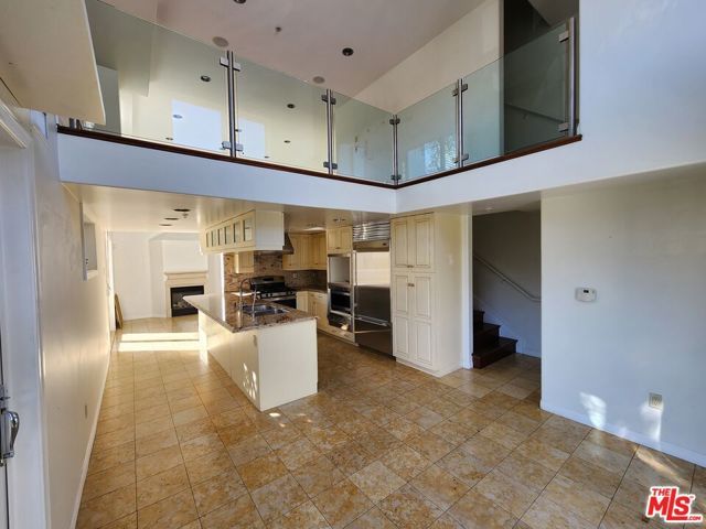 10389 Almayo Avenue 101, Los Angeles, CA 90064