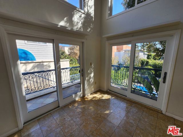 10389 Almayo Avenue 101, Los Angeles, CA 90064