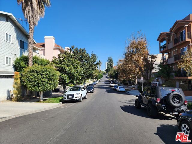 10389 Almayo Avenue 101, Los Angeles, CA 90064