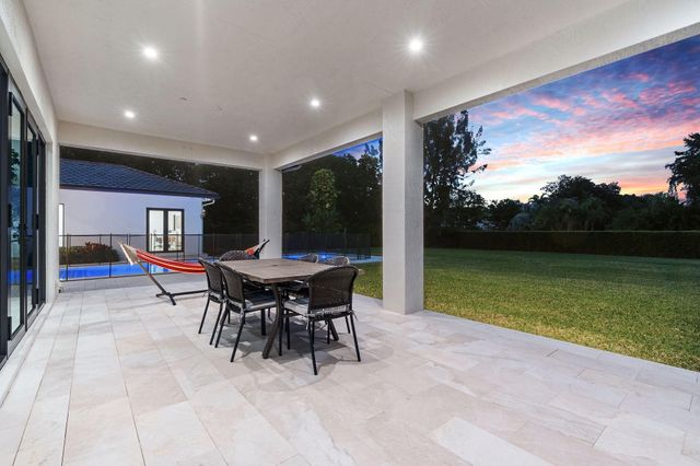 11861 NW 9 Street, Plantation, FL 33325