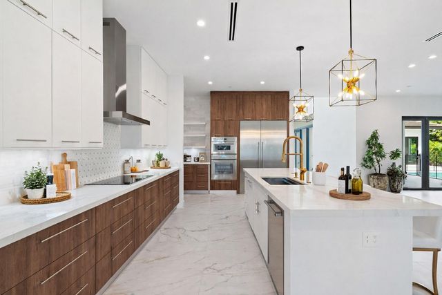 11861 NW 9 Street, Plantation, FL 33325