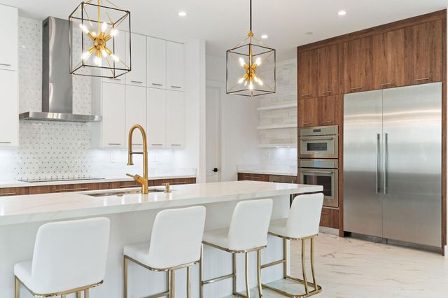 11861 NW 9 Street, Plantation, FL 33325