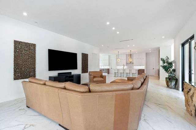 11861 NW 9 Street, Plantation, FL 33325