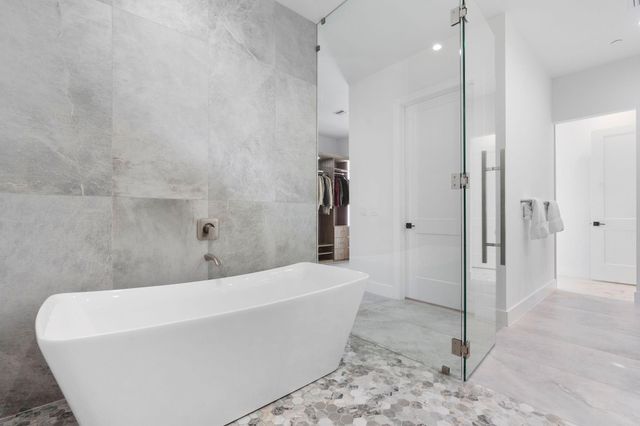 11861 NW 9 Street, Plantation, FL 33325