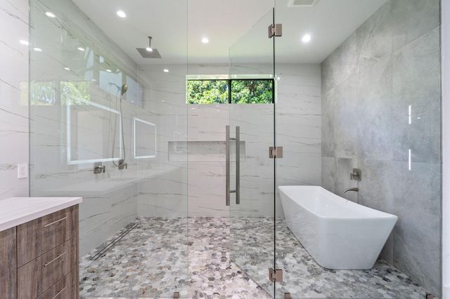 11861 NW 9 Street, Plantation, FL 33325