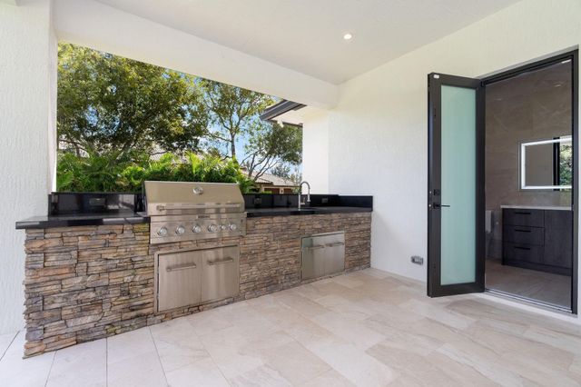 11861 NW 9 Street, Plantation, FL 33325