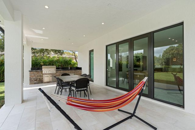 11861 NW 9 Street, Plantation, FL 33325