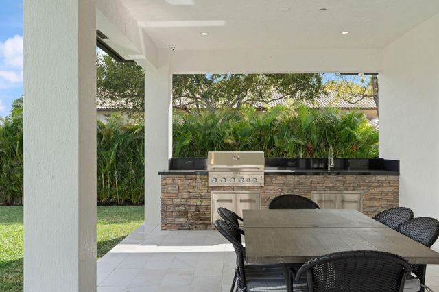 11861 NW 9 Street, Plantation, FL 33325