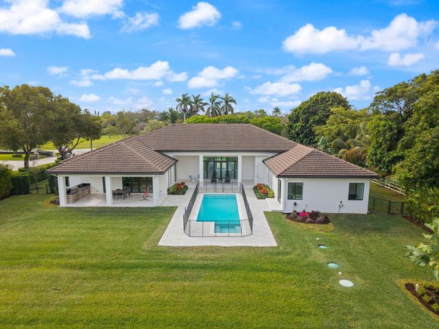 11861 NW 9 Street, Plantation, FL 33325