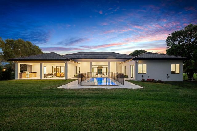 11861 NW 9 Street, Plantation, FL 33325