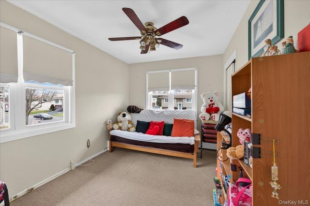 41 N Kings Avenue, Lindenhurst, NY 11757