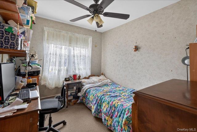 41 N Kings Avenue, Lindenhurst, NY 11757