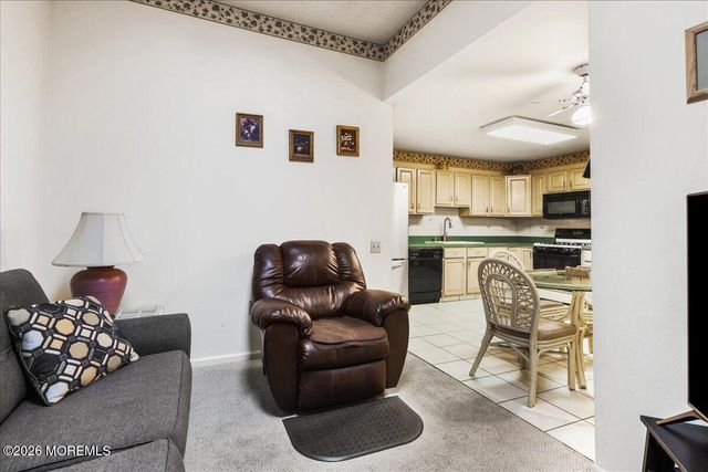 190 Tanager Drive, Monroe Twp, NJ 08831
