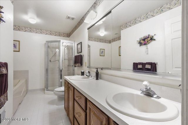 190 Tanager Drive, Monroe Twp, NJ 08831