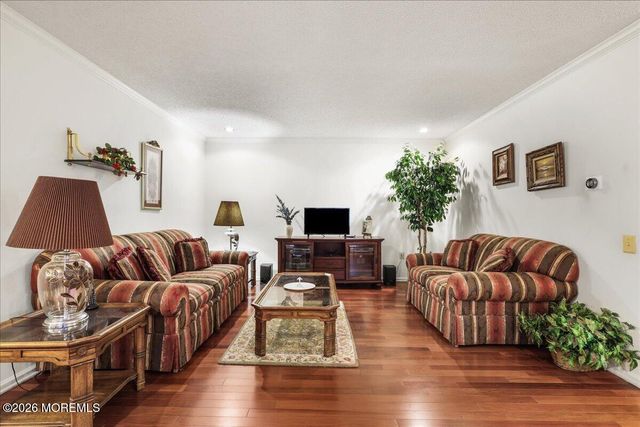 190 Tanager Drive, Monroe Twp, NJ 08831