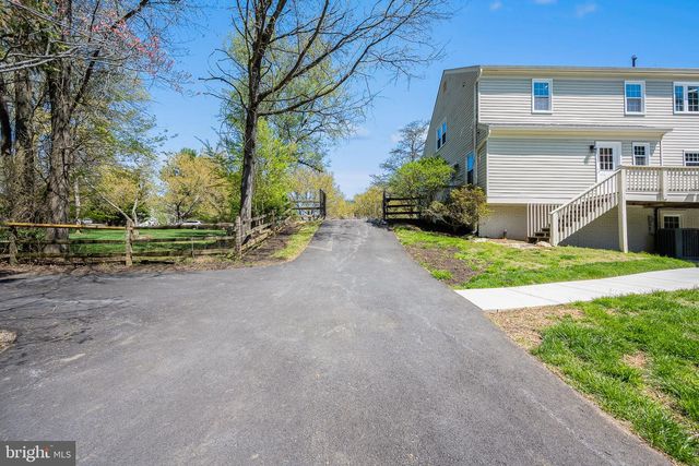 20116 SWEET MEADOW LN, Gaithersburg, MD 20882