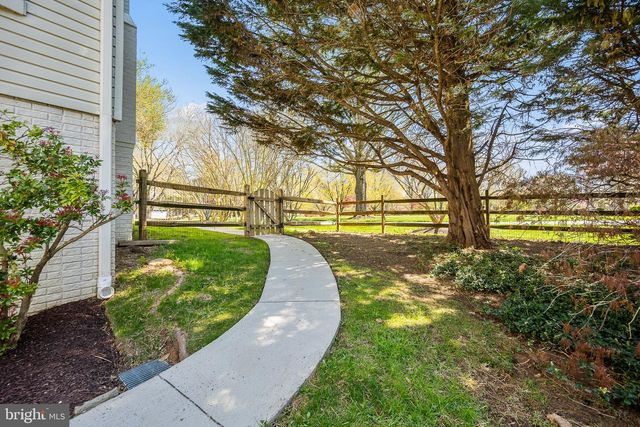 20116 SWEET MEADOW LN, Gaithersburg, MD 20882