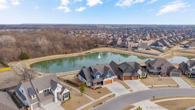 14229 S College Avenue, Bixby, OK 74008