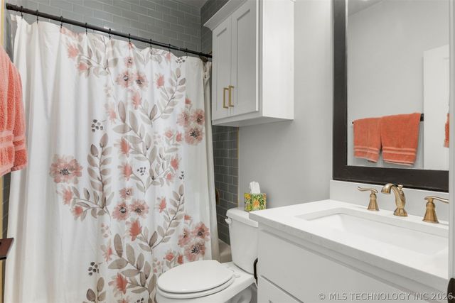 14229 S College Avenue, Bixby, OK 74008