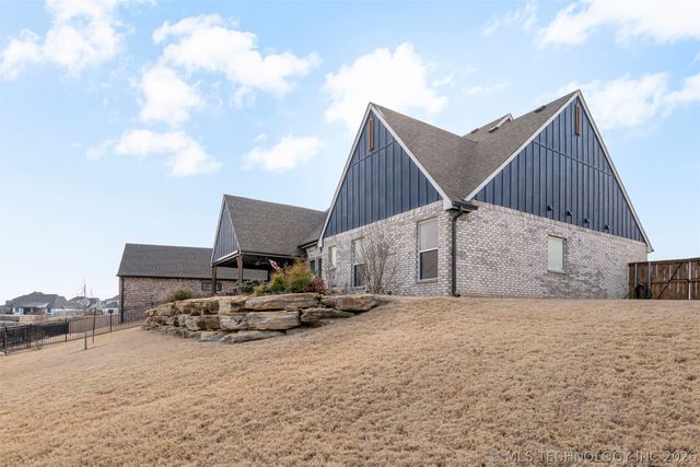 14229 S College Avenue, Bixby, OK 74008