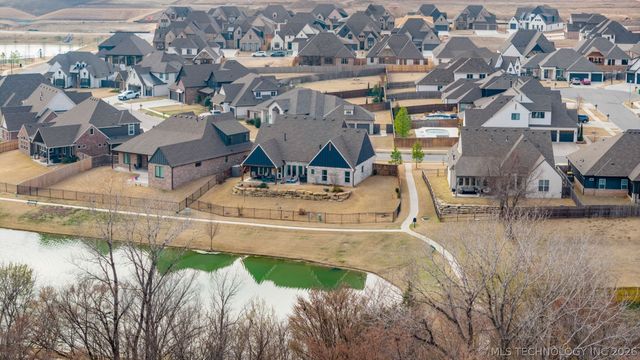 14229 S College Avenue, Bixby, OK 74008