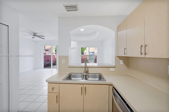 642 SW 106th Avenue 1514, Pembroke Pines, FL 33025