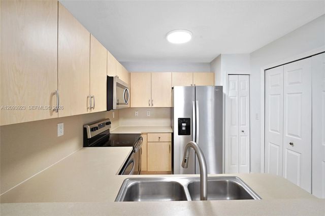 642 SW 106th Avenue 1514, Pembroke Pines, FL 33025