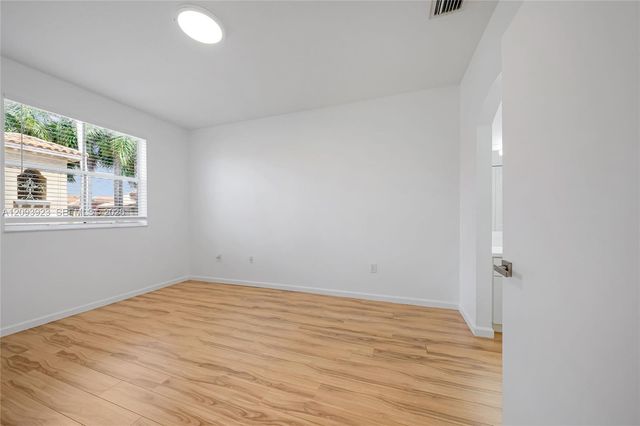642 SW 106th Avenue 1514, Pembroke Pines, FL 33025