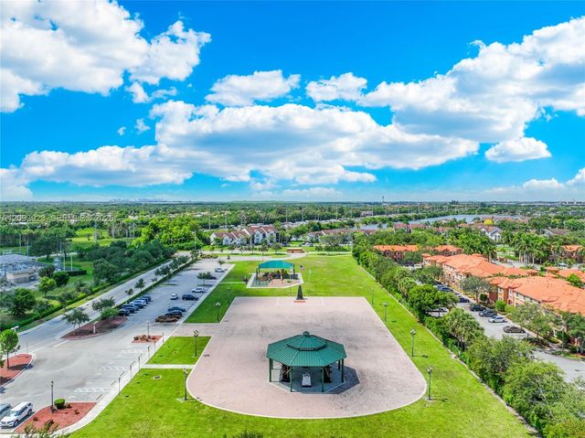 642 SW 106th Avenue 1514, Pembroke Pines, FL 33025