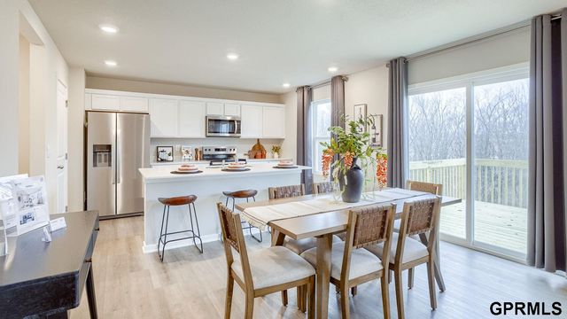 12902 S 67th Street, Papillion, NE 68133