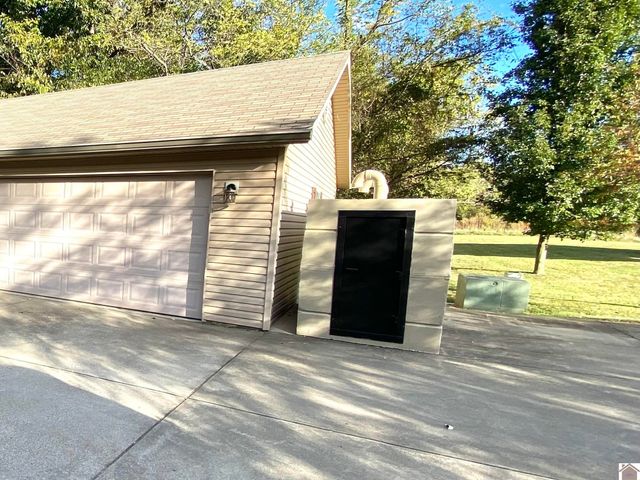 7015 McNeil Alsip, Paducah, KY 42003