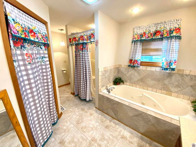 7015 McNeil Alsip, Paducah, KY 42003