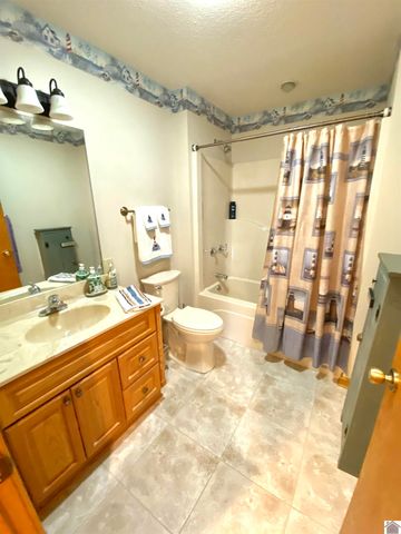 7015 McNeil Alsip, Paducah, KY 42003