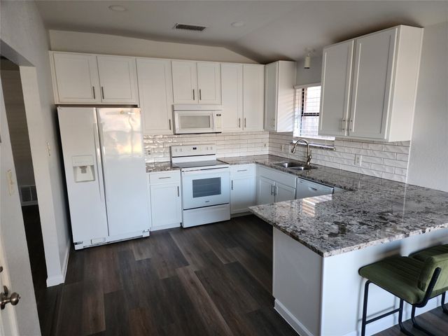 8240 Willis Lane, Watauga, TX 76148