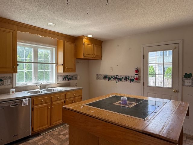 45 Hart Street 45, Southington, CT 06489